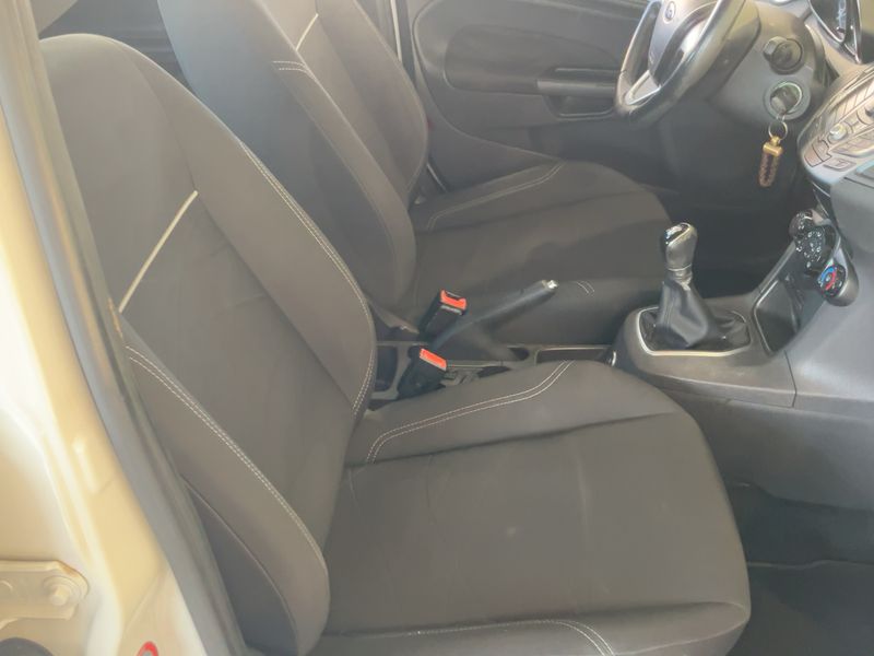 Ford Fiesta 1.4 LPG Business 2014 – снимка 16