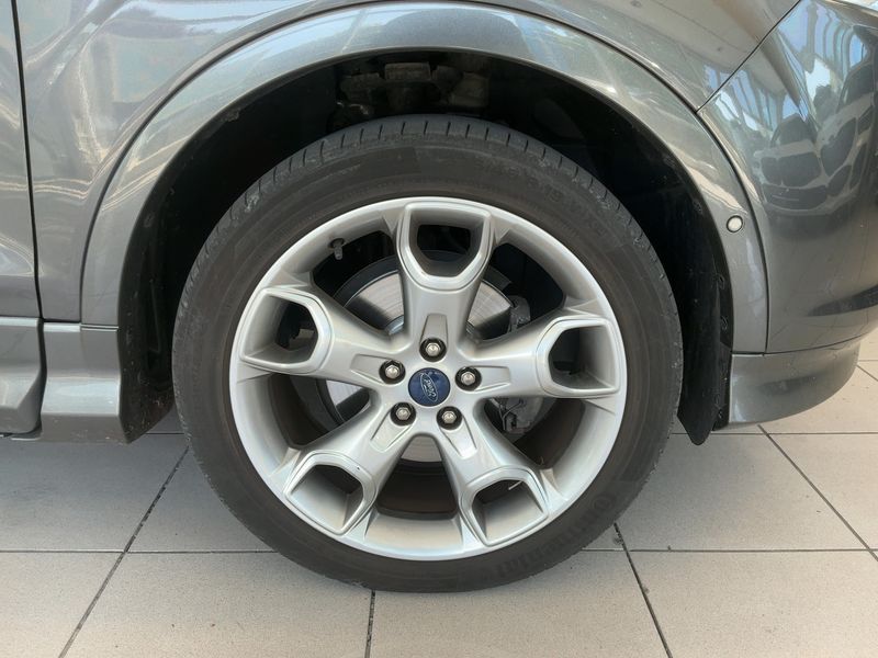 Ford Kuga 1.5 EcoBoost Individual 2015 – снимка 11