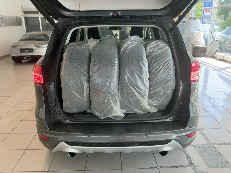 Ford Kuga 1.5 EcoBoost Individual 2015 – снимка 16