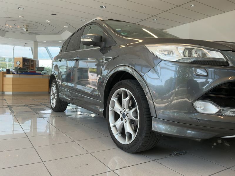 Ford Kuga 1.5 EcoBoost Individual 2015 – снимка 12
