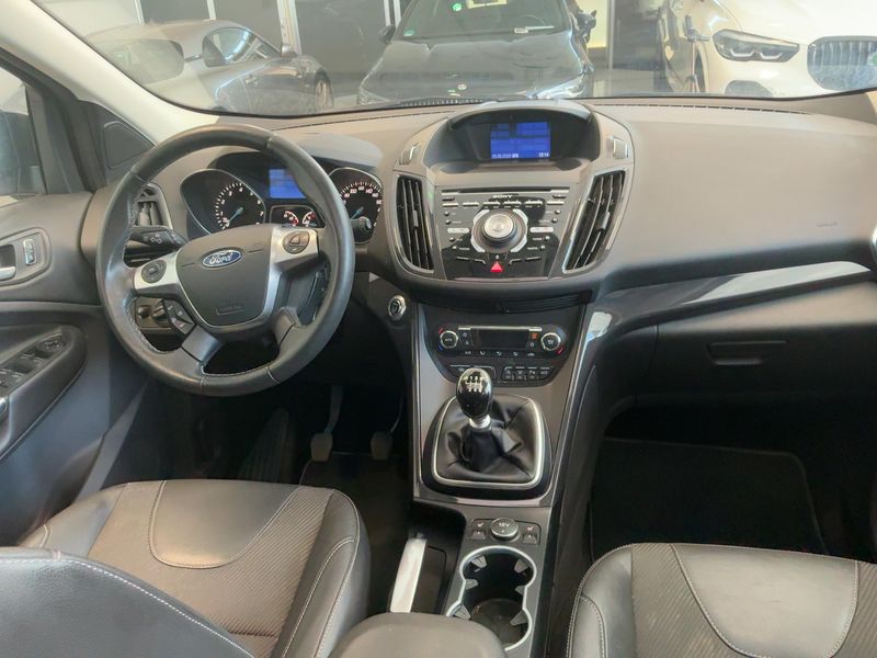 Ford Kuga 1.5 EcoBoost Individual 2015 – снимка 18