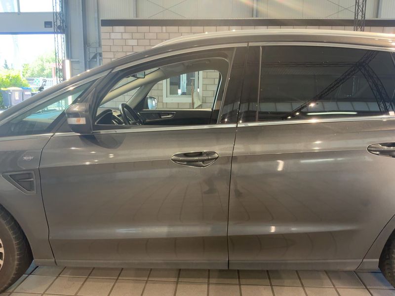 Ford S-Max 1.5 EcoBoost Titanium — zdjęcie 4