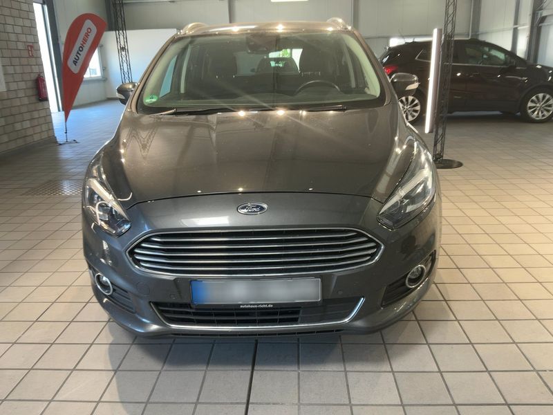 Ford S-Max 1.5 EcoBoost Titanium — zdjęcie 9
