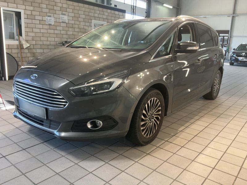 Ford S-Max 1.5 EcoBoost Titanium — zdjęcie 2