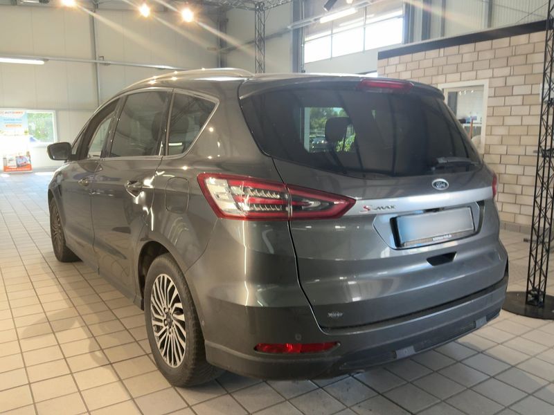 Ford S-Max 1.5 EcoBoost Titanium — zdjęcie 3