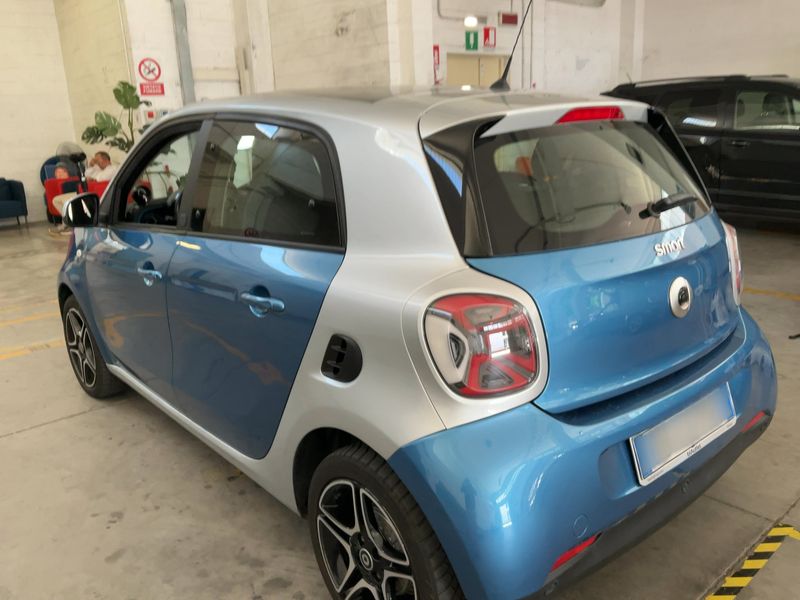 Smart forfour electric drive 60 kW EQ pulse — zdjęcie 3