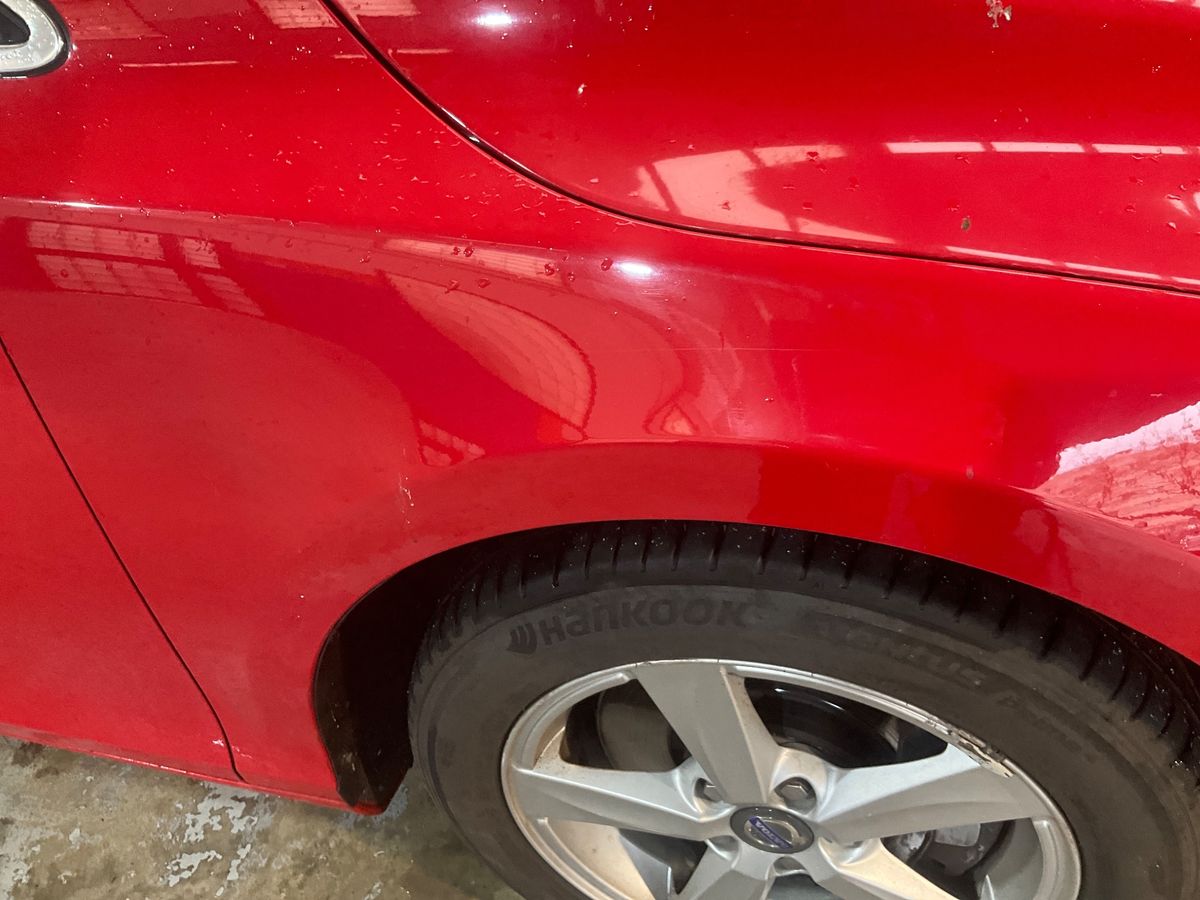 Volvo V40 2014 — photo 23