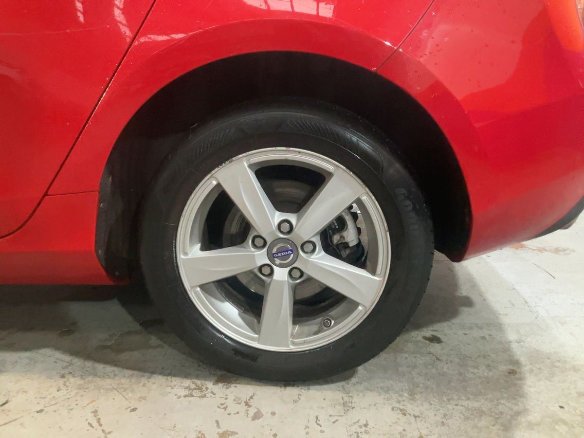 Volvo V40 2014 — photo 6