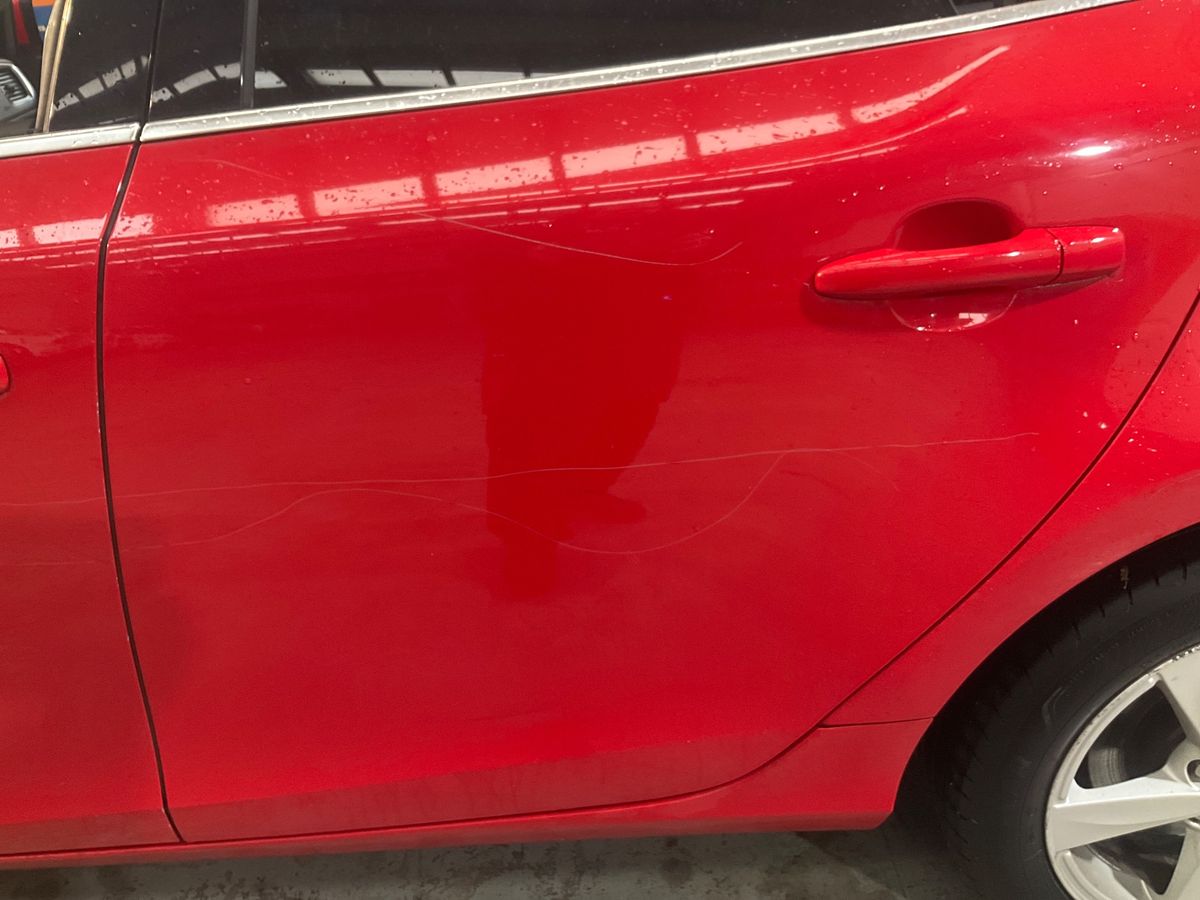Volvo V40 2014 — photo 26