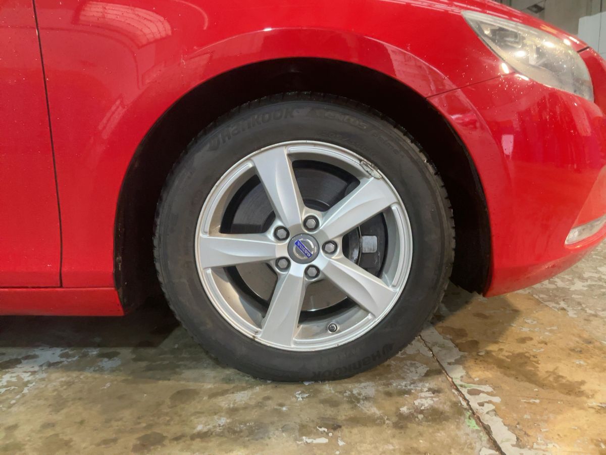 Volvo V40 2014 — photo 12