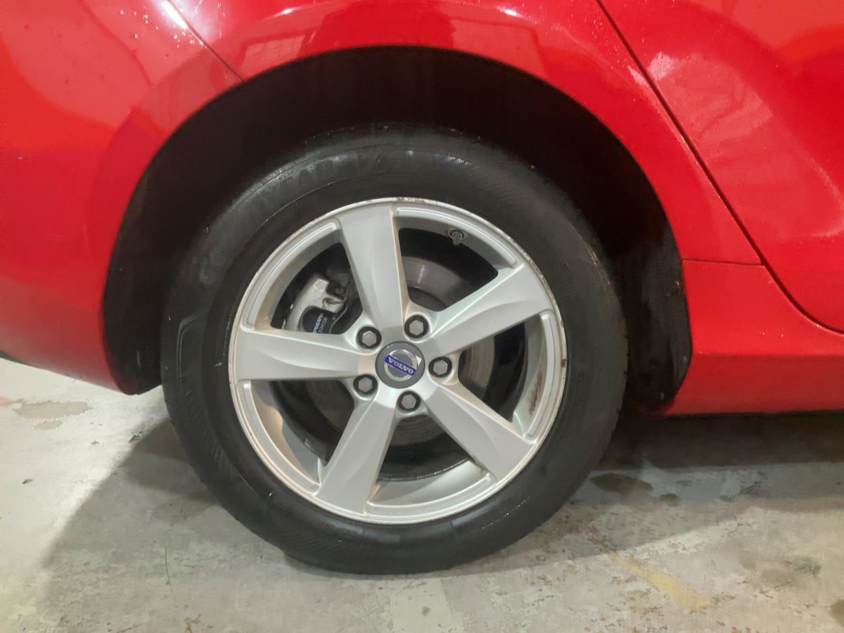 Volvo V40 2014 — photo 10