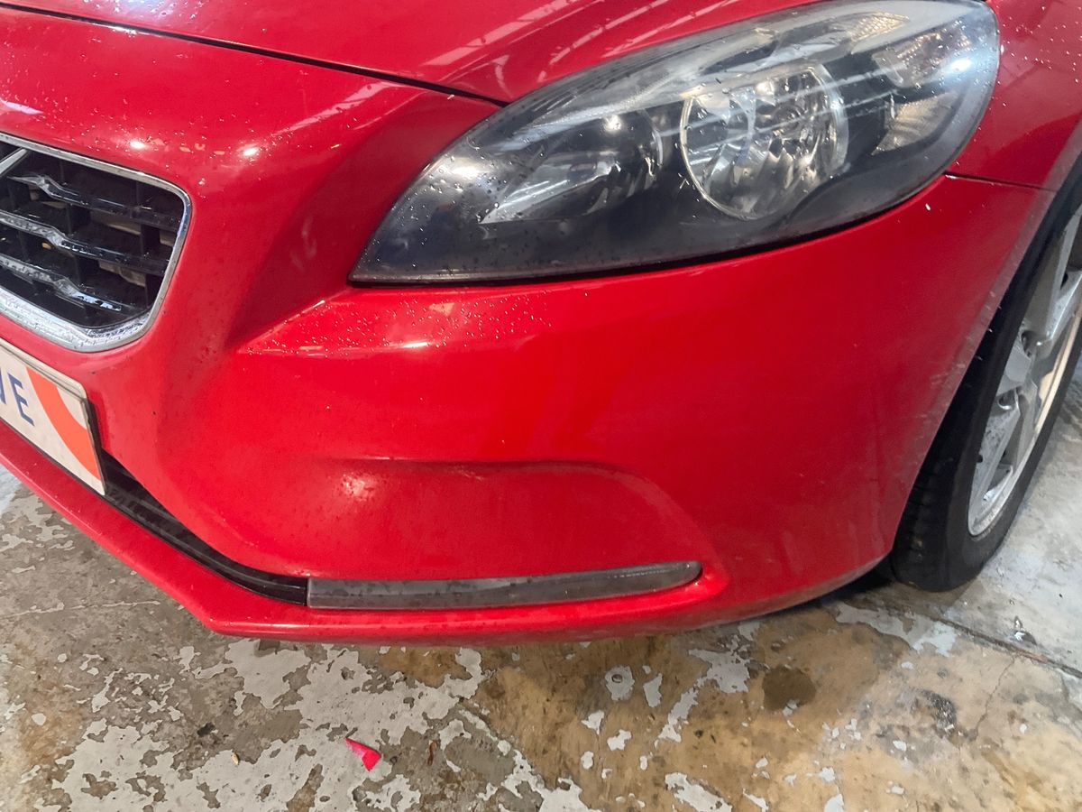 Volvo V40 2014 — photo 32