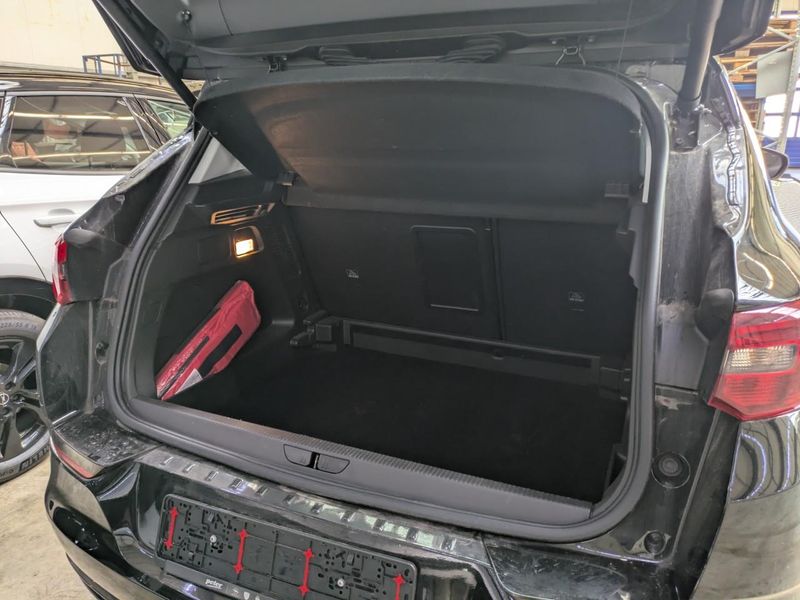 Opel Grandland X 1.2 Turbo Enjoy — zdjęcie 6
