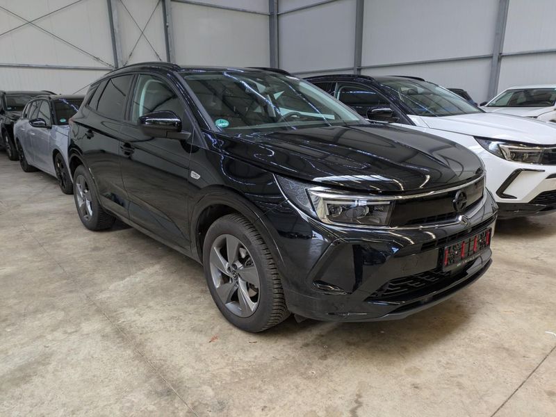 Opel Grandland X 1.2 Turbo Enjoy — zdjęcie 4