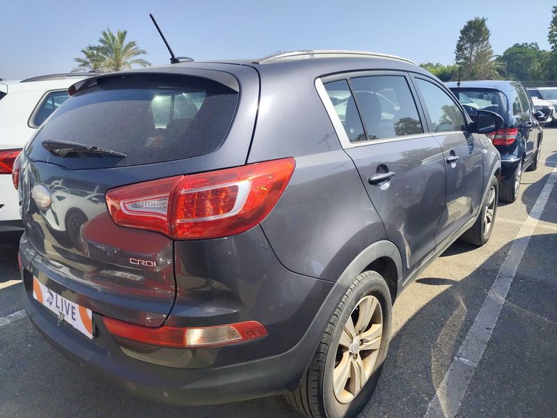 Kia Sportage 1.7 CRDi Drive 4x2 — zdjęcie 5