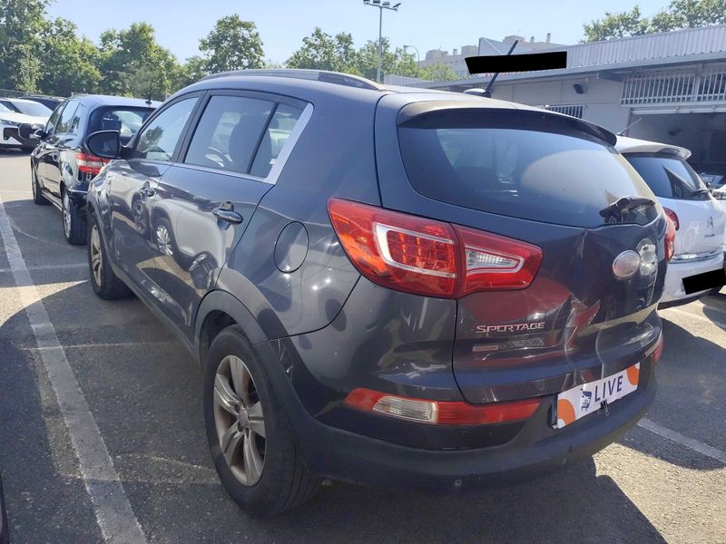 Kia Sportage 1.7 CRDi Drive 4x2 — zdjęcie 3