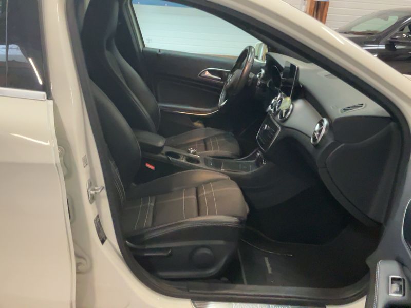 Mercedes-Benz GLA-Klasse GLA 200 d Business Executive 2016 – снимка 16
