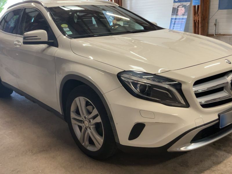 Mercedes-Benz GLA-Klasse GLA 200 d Business Executive 2016 – снимка 12