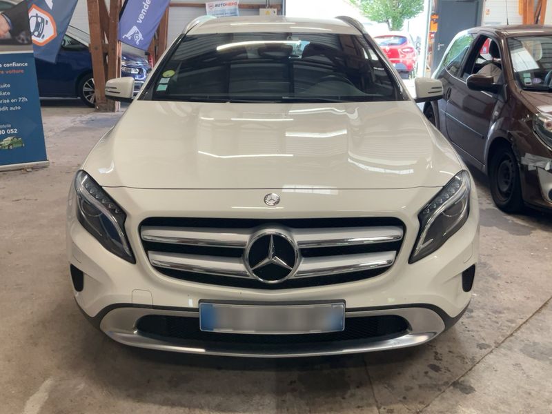 Mercedes-Benz GLA-Klasse GLA 200 d Business Executive 2016 – снимка 14
