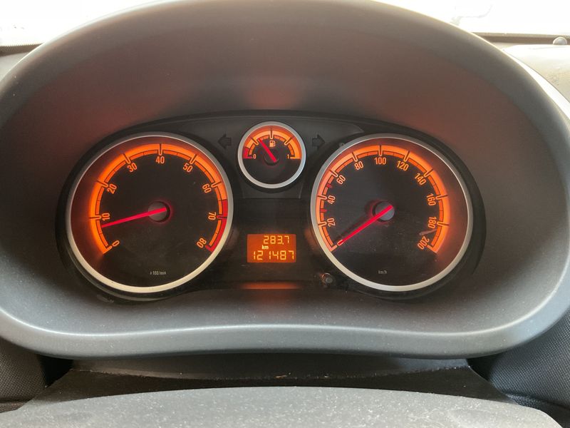 Opel Corsa 1.2 CATCH ME — zdjęcie 4