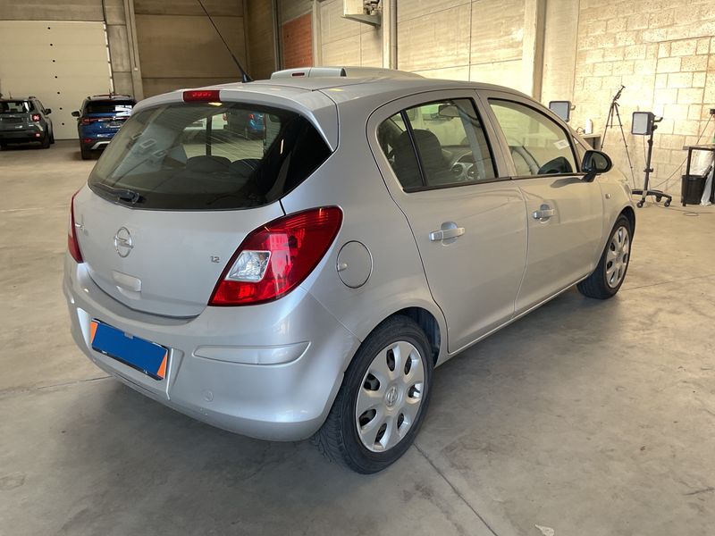 Opel Corsa 1.2 CATCH ME — zdjęcie 2