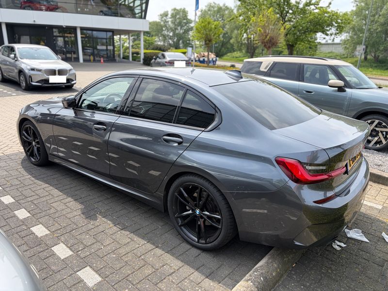 BMW 3er 318i M Sport — zdjęcie 2