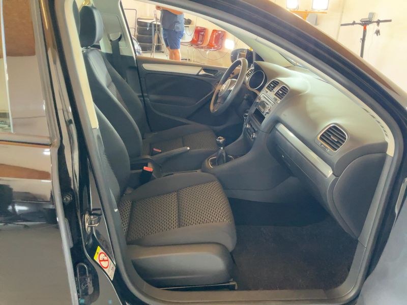 Volkswagen Golf VI 1.6 TDI Trendline 2010 – снимка 16