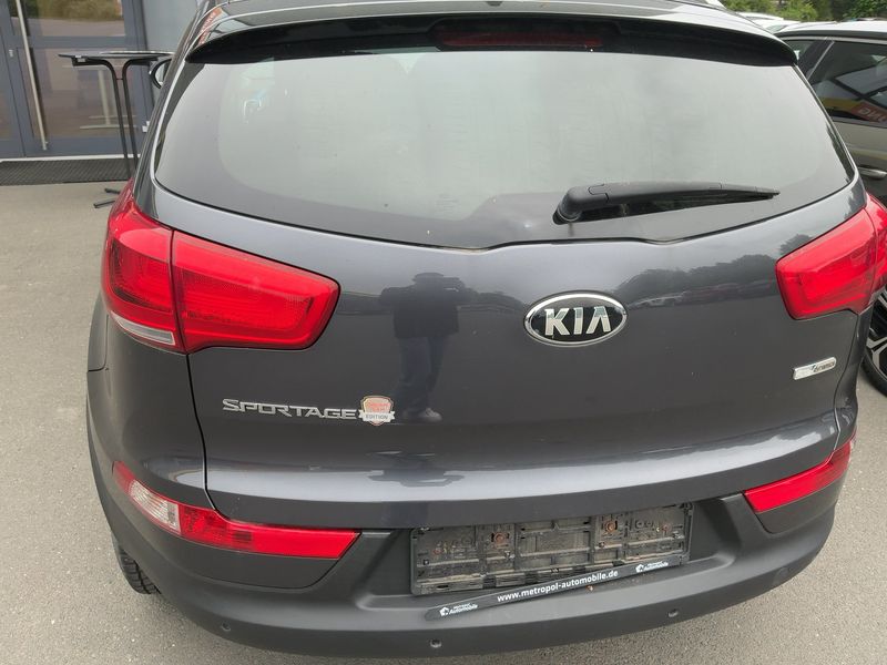Kia Sportage 1.7 CRDi Dream Team 2WD — zdjęcie 5