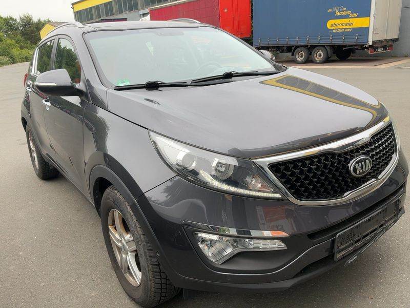 Kia Sportage 1.7 CRDi Dream Team 2WD — zdjęcie 8