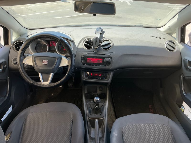 Seat Ibiza 1.2 Amaro 2010 – снимка 17