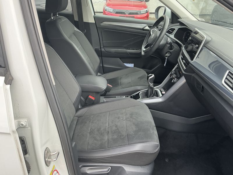 Volkswagen T-Roc 1.5 TSI ACT Style 2025 – снимка 10