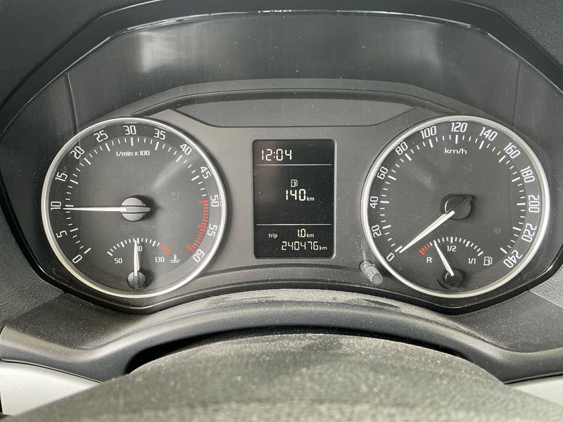 Skoda Octavia 1.6 TDI Ambiente — zdjęcie 4