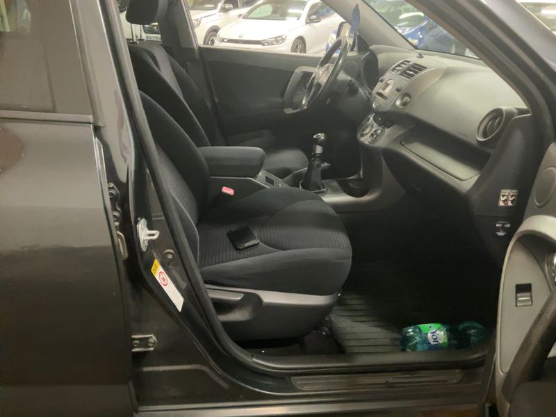 Toyota RAV 4 2.2 D-CAT Clean Power 2007 – снимка 16