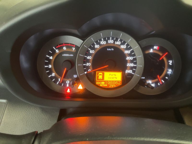 Toyota RAV 4 2.2 D-CAT Clean Power 2007 – снимка 18