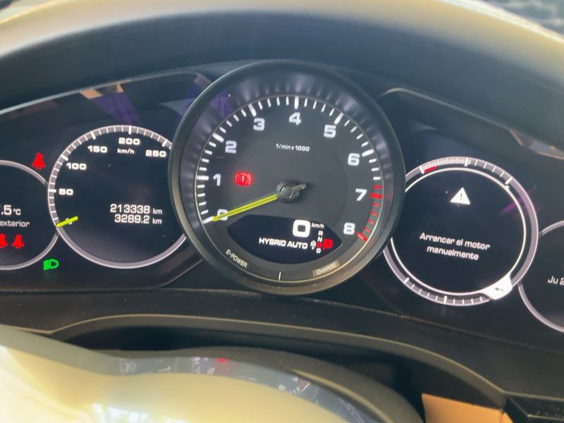 Porsche Cayenne E-Hybrid — zdjęcie 13