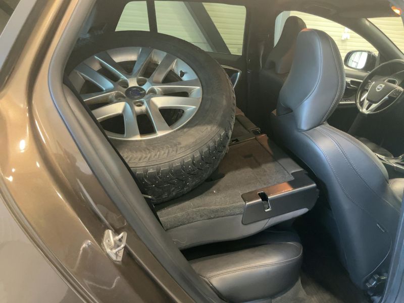 Volvo V60 Cross Country 2.4 D4 Summum AWD — zdjęcie 14