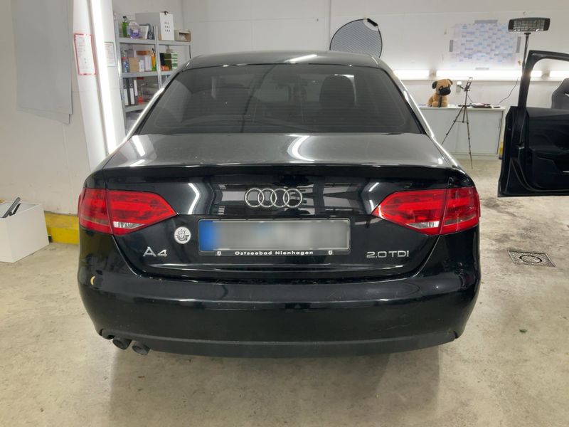 Audi A4 2.0 TDI Attraction 2010 – снимка 7