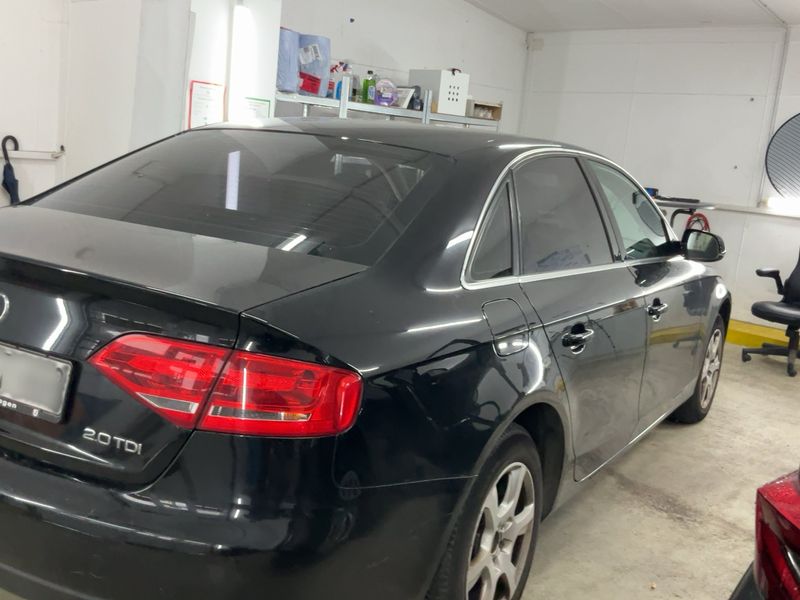 Audi A4 2.0 TDI Attraction 2010 – снимка 8