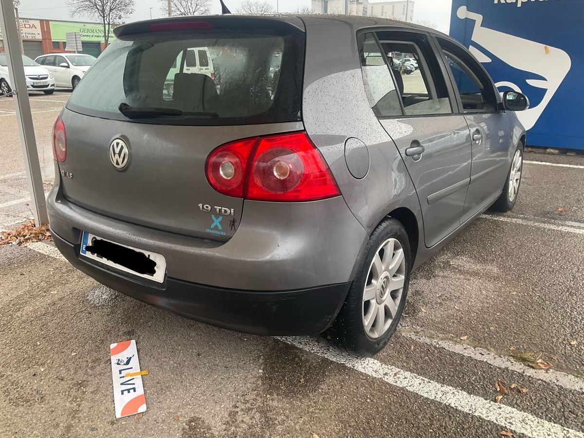 Volkswagen Golf V 1.9 TDI Sportline