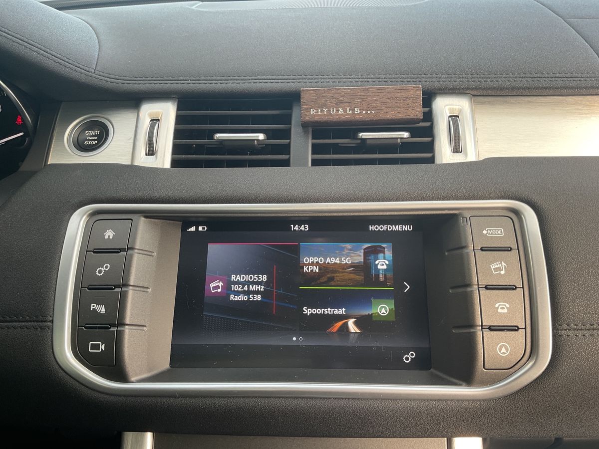 Land Rover 2018 — photo 30