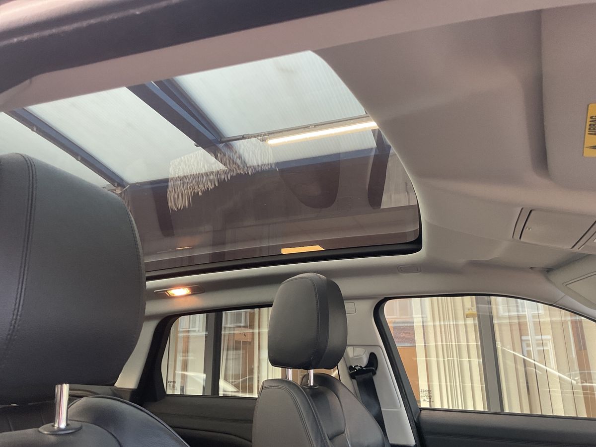 Land Rover 2018 — photo 24