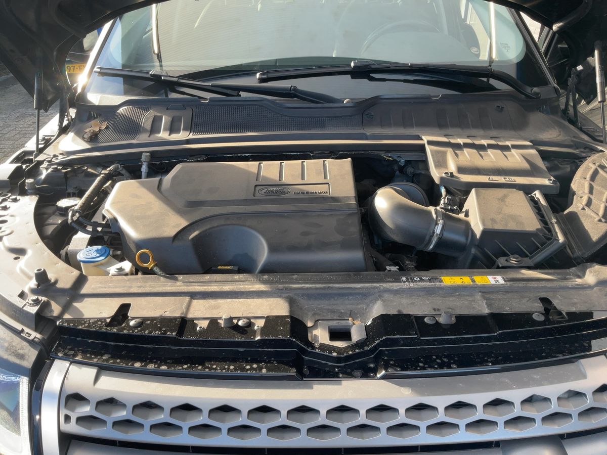 Land Rover 2018 — photo 22