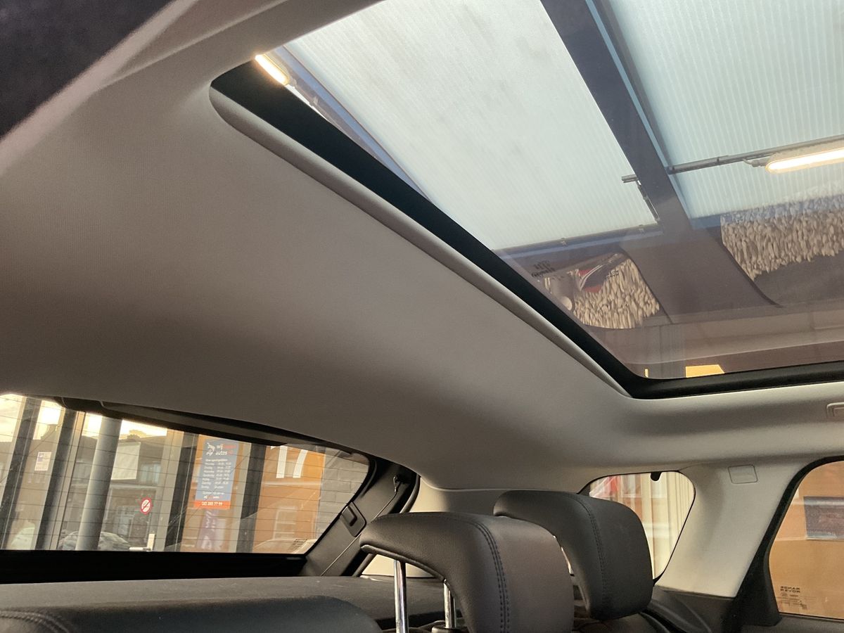 Land Rover 2018 — photo 27