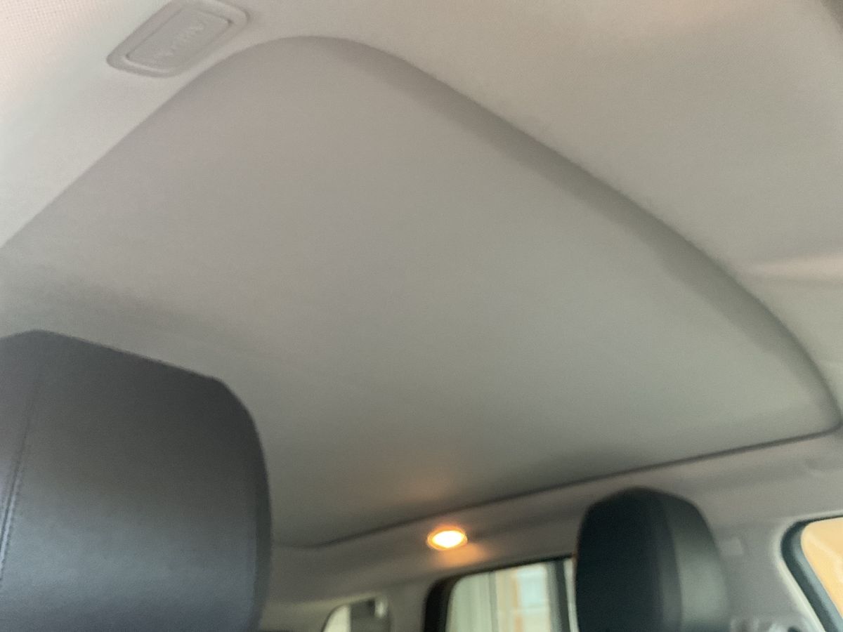 Land Rover 2018 — photo 25