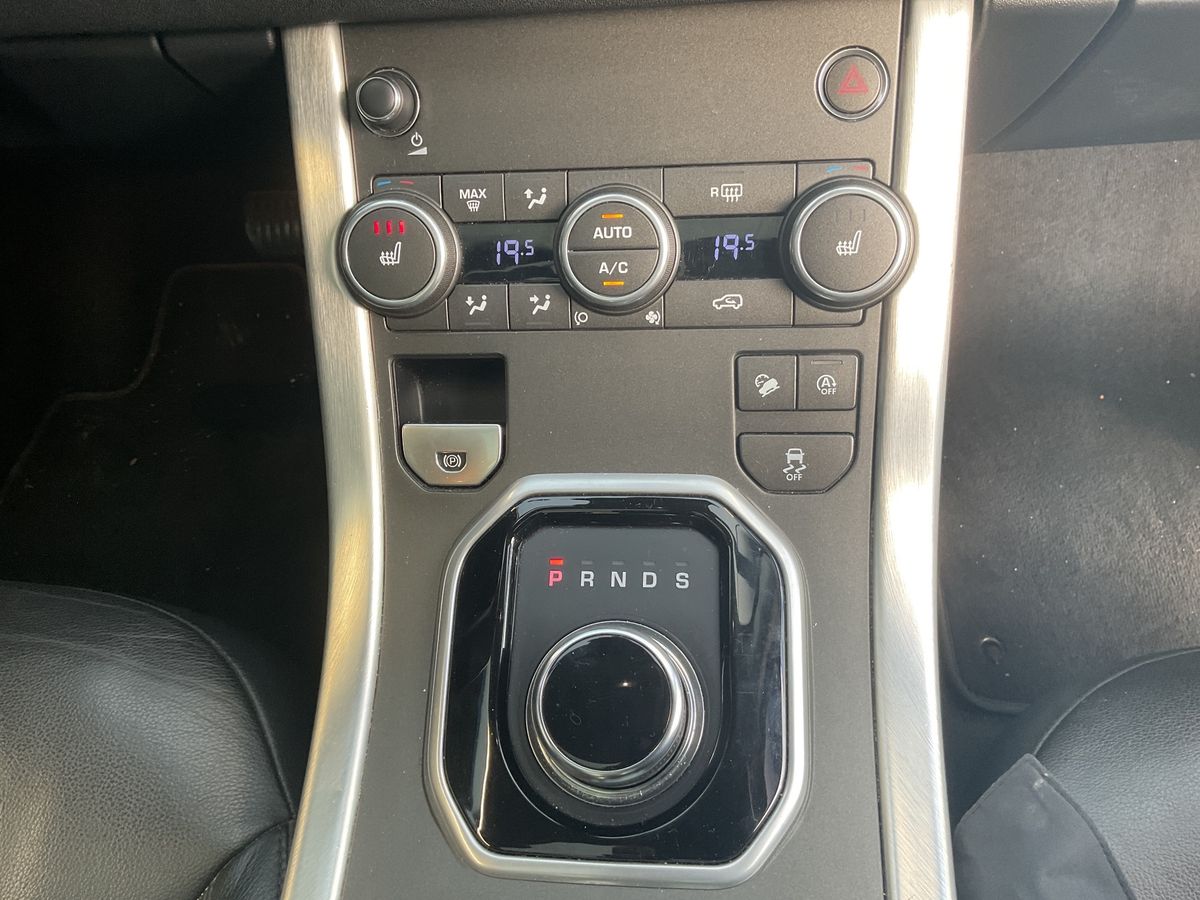 Land Rover 2018 — photo 32