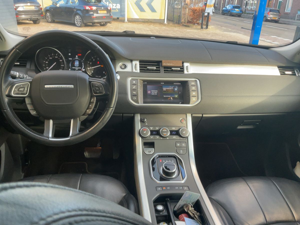 Land Rover 2018 — photo 18