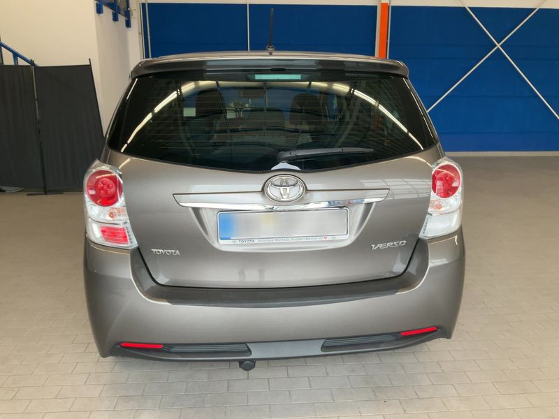 Toyota Verso 1.8 Comfort — zdjęcie 5