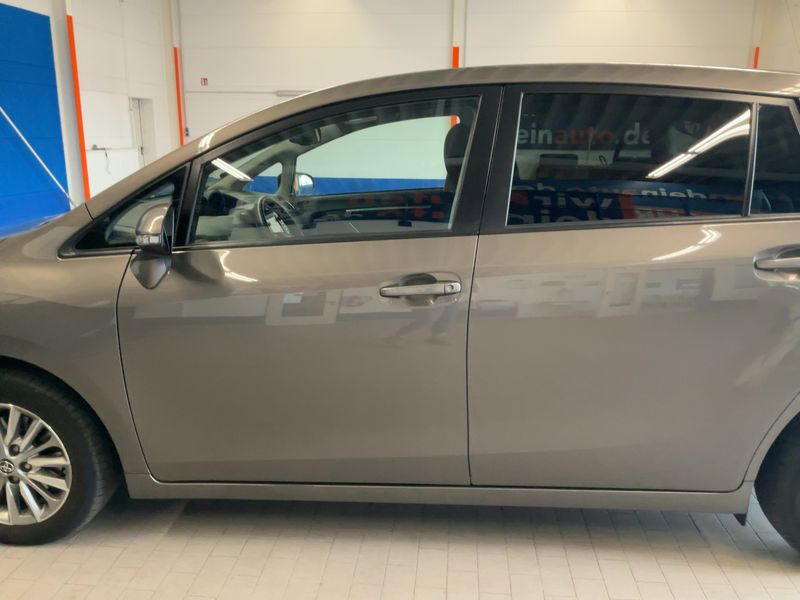 Toyota Verso 1.8 Comfort — zdjęcie 4