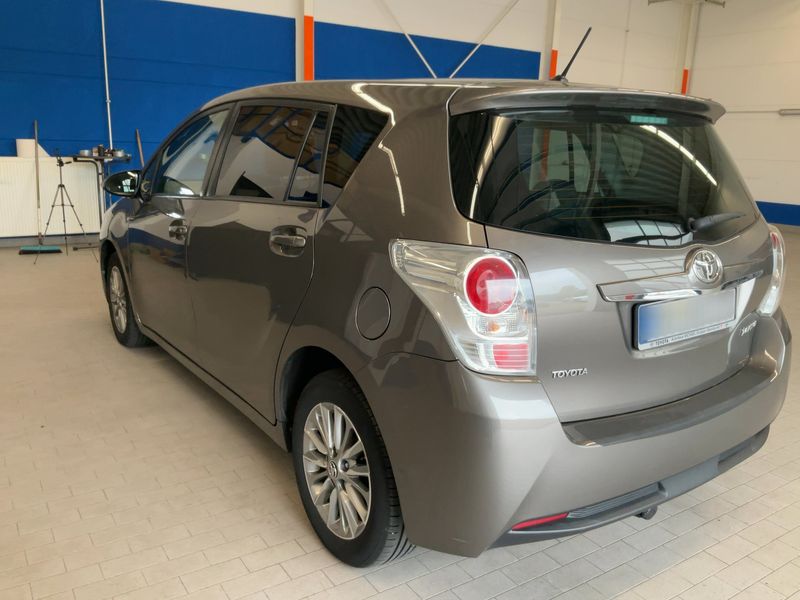 Toyota Verso 1.8 Comfort — zdjęcie 3
