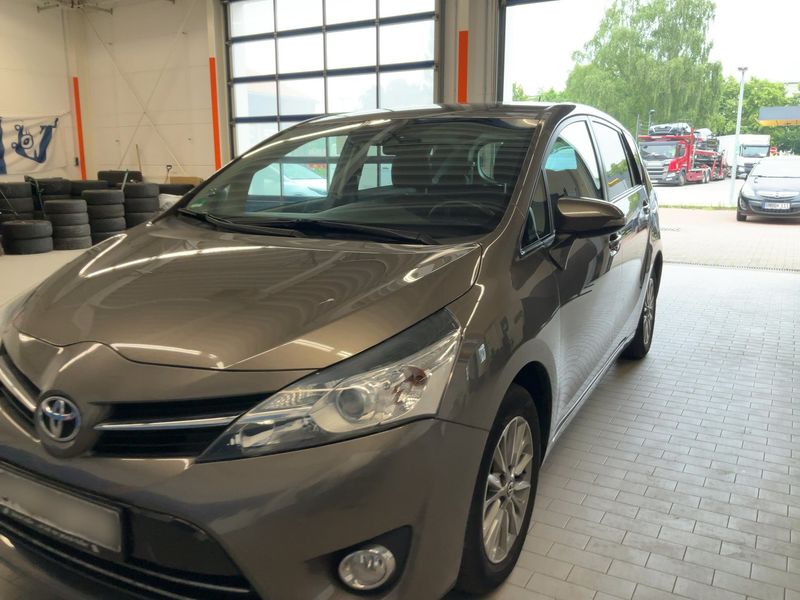 Toyota Verso 1.8 Comfort — zdjęcie 2
